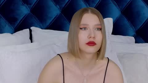 LiliLinn online show from 27, 2, 2025