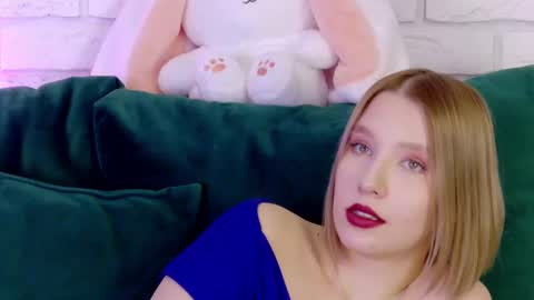 LiliLinn online show from 7, 3, 2025