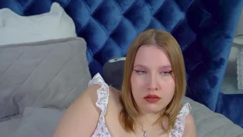 Snapshot of lililinn chatting on 5, 5, 2026 LiliLinn online show from 5, 5, 2026