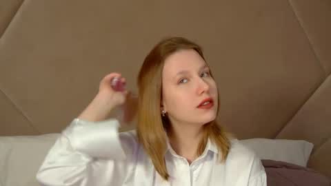 Snapshot of lililinn chatting on 7, 5, 2026 LiliLinn online show from 7, 5, 2026