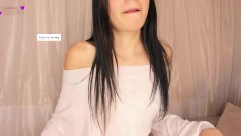 Snapshot of lilily_lv chatting on 2, 6, 2026 Lilly online show from 2, 6, 2026