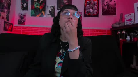 Snapshot of lilith_deveraux_ chatting on 15, 9, 2025 MISTRESS LILITH online show from 15, 9, 2025