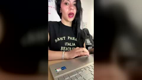 Snapshot of lilith_vanellope chatting on 14, 7, 2026 lilith online show from 14, 7, 2026