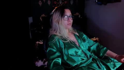 Snapshot of lilithmystic01 chatting on 10, 1, 2025 lilithmystic01 online show from 10, 1, 2025