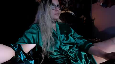 Snapshot of lilithmystic01 chatting on 11, 1, 2025 lilithmystic01 online show from 11, 1, 2025