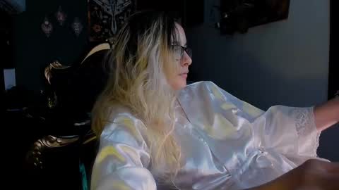 Snapshot of lilithmystic01 chatting on 14, 1, 2025 lilithmystic01 online show from 14, 1, 2025