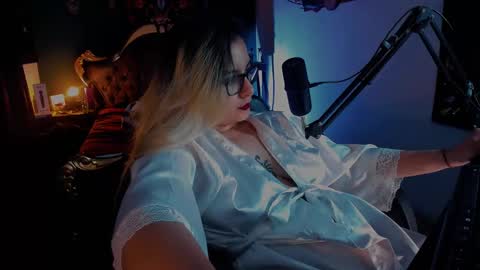 Snapshot of lilithmystic01 chatting on 20, 1, 2025 lilithmystic01 online show from 20, 1, 2025