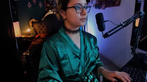 Snapshot of lilithmystic01 chatting on 21, 1, 2025 lilithmystic01 online show from 21, 1, 2025
