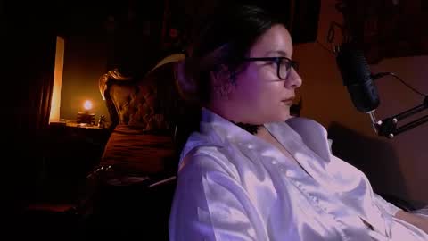 Snapshot of lilithmystic01 chatting on 1, 2, 2025 lilithmystic01 online show from 1, 2, 2025