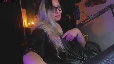 Snapshot of lilithmystic01 chatting on 5, 2, 2025 lilithmystic01 online show from 5, 2, 2025