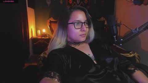 Snapshot of lilithmystic01 chatting on 5, 2, 2025 lilithmystic01 online show from 5, 2, 2025