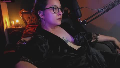 Snapshot of lilithmystic01 chatting on 5, 2, 2025 lilithmystic01 online show from 5, 2, 2025