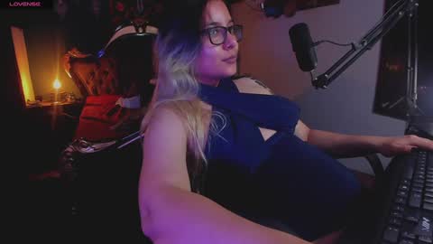 Snapshot of lilithmystic01 chatting on 7, 2, 2025 lilithmystic01 online show from 7, 2, 2025