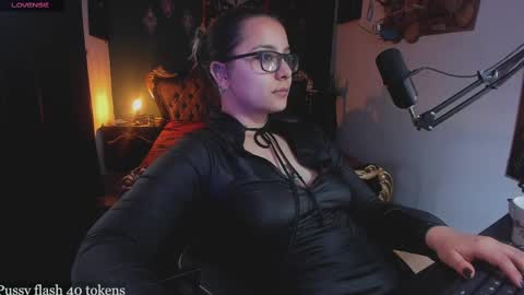 Snapshot of lilithmystic01 chatting on 13, 2, 2025 lilithmystic01 online show from 13, 2, 2025