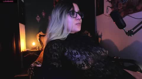 Snapshot of lilithmystic01 chatting on 17, 2, 2025 lilithmystic01 online show from 17, 2, 2025