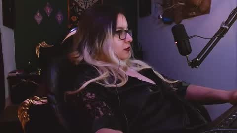 Snapshot of lilithmystic01 chatting on 8, 3, 2025 lilithmystic01 online show from 8, 3, 2025