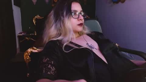 Snapshot of lilithmystic01 chatting on 8, 3, 2025 lilithmystic01 online show from 8, 3, 2025