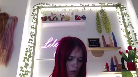 Snapshot of lilithqueen1 chatting on 15, 5, 2026 La pelirroja online show from 15, 5, 2026