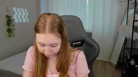 Snapshot of lilitiny chatting on 22, 7, 2026 Lili Tiny GMT2 3-10AM MonTueWedThuSat online show from 22, 7, 2026