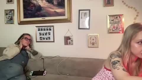 lilldaddysgirl online show from 21, 11, 2025