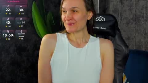 lillian_white1 online show from 4, 4, 2026