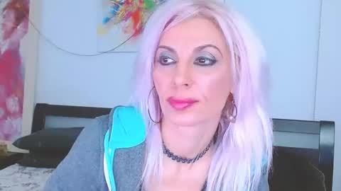 Snapshot of lillianasara chatting on 4, 2, 2025 Lara online show from 4, 2, 2025