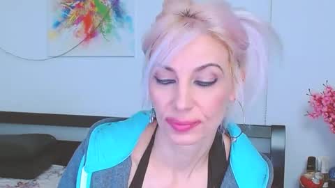 Snapshot of lillianasara chatting on 8, 2, 2025 Lara online show from 8, 2, 2025