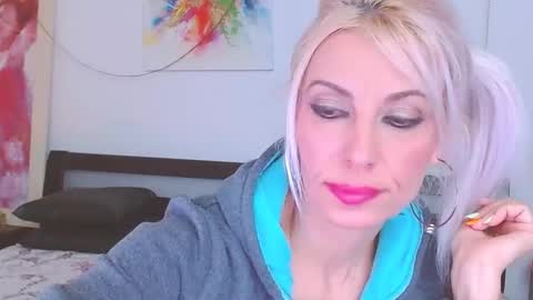 Snapshot of lillianasara chatting on 10, 2, 2025 Lara online show from 10, 2, 2025