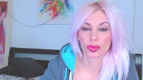 Snapshot of lillianasara chatting on 15, 2, 2025 Lara online show from 15, 2, 2025