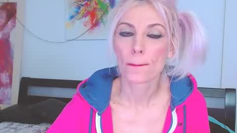 Snapshot of lillianasara chatting on 20, 2, 2025 Lara online show from 20, 2, 2025