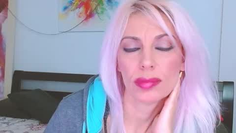 Snapshot of lillianasara chatting on 22, 2, 2025 Lara online show from 22, 2, 2025