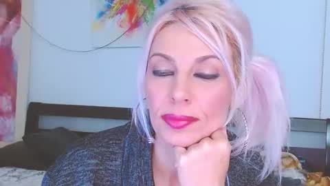 Snapshot of lillianasara chatting on 23, 2, 2025 Lara online show from 23, 2, 2025