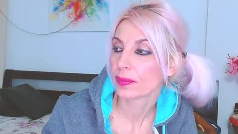 Snapshot of lillianasara chatting on 24, 2, 2025 Lara online show from 24, 2, 2025