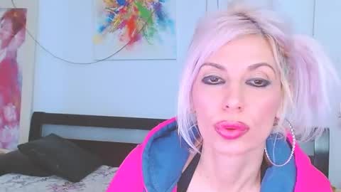 Snapshot of lillianasara chatting on 26, 2, 2025 Lara online show from 26, 2, 2025