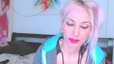 Snapshot of lillianasara chatting on 2, 3, 2025 Lara online show from 2, 3, 2025