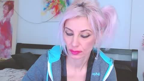 Snapshot of lillianasara chatting on 4, 3, 2025 Lara online show from 4, 3, 2025