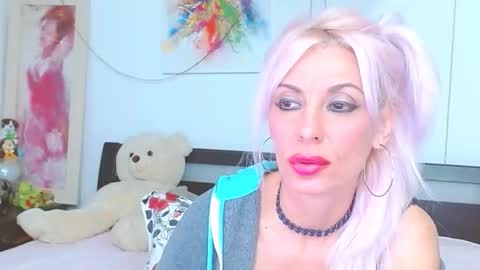 Snapshot of lillianasara chatting on 30, 9, 2025 Lara online show from 30, 9, 2025