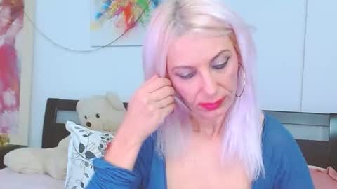 Snapshot of lillianasara chatting on 7, 10, 2025 Lara online show from 7, 10, 2025