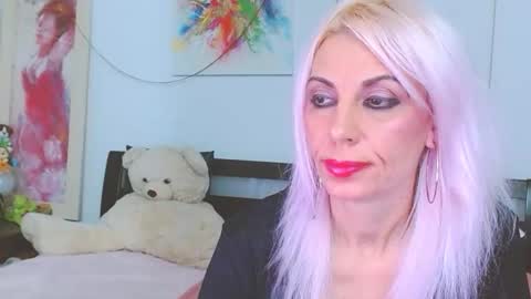 Snapshot of lillianasara chatting on 14, 11, 2025 Lara online show from 14, 11, 2025