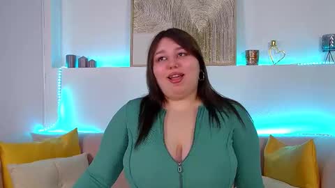 Snapshot of lillianhaig chatting on 3, 3, 2025 LillianHaig online show from 3, 3, 2025