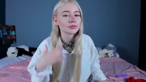 Snapshot of lillie_berry chatting on 21, 6, 2026 lillie_berry online show from 21, 6, 2026