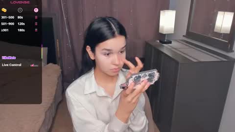 Celina Lillie online show from 12, 2, 2026