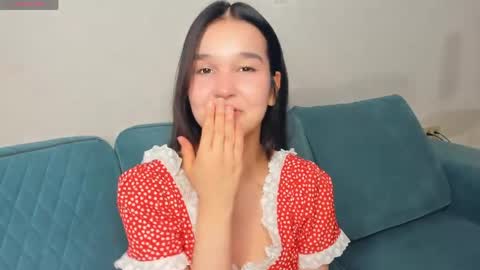 Celina Lillie online show from 5, 4, 2026