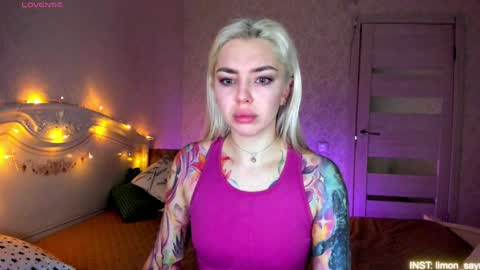 LilliMoore online show from 6, 4, 2026