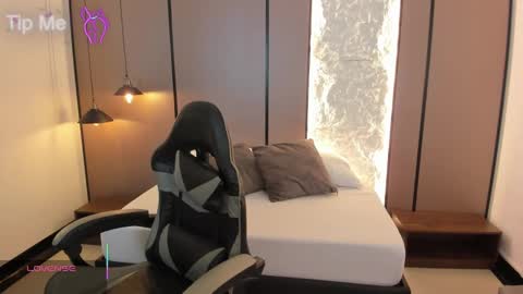 Snapshot of lilly_ass chatting on 13, 10, 2025 L I L L Y online show from 13, 10, 2025