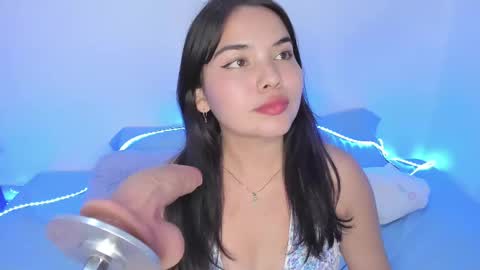 Snapshot of lilly_kinky chatting on 6, 3, 2025 Lilly  online show from 6, 3, 2025