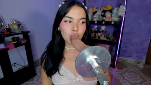 Snapshot of lilly_kinky chatting on 19, 9, 2025 Lilly  online show from 19, 9, 2025