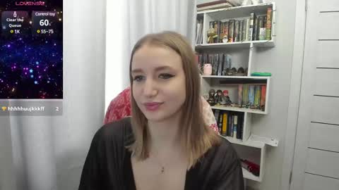 Snapshot of lillyfan_x chatting on 28, 1, 2025 LillyFan X online show from 28, 1, 2025