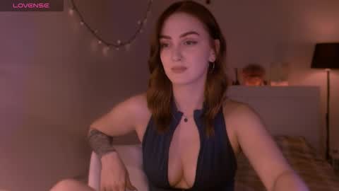 LillyFarey online show from 25, 9, 2025