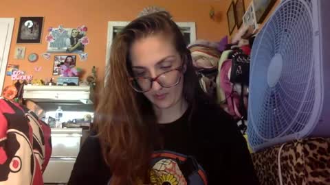Snapshot of lillylushabae chatting on 13, 7, 2026 hi guys im back on here 3 online show from 13, 7, 2026